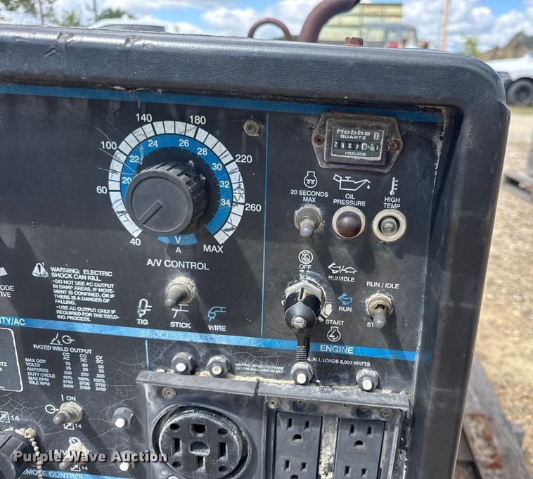 image for item DW6526 Miller Trailblazer 300D welder/generator