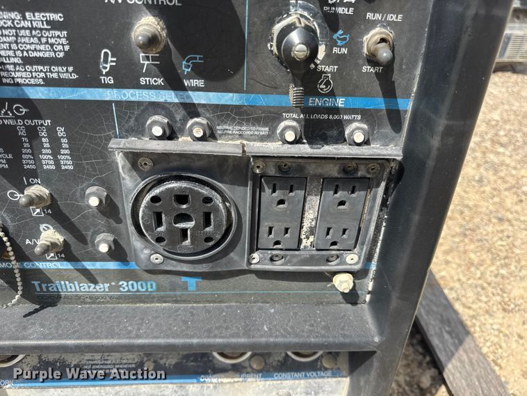 image for item DW6526 Miller Trailblazer 300D welder/generator