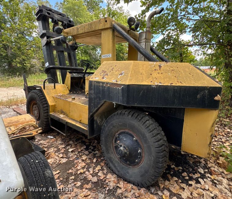 image for item DW6528 Taylor forklift