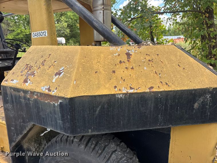 image for item DW6528 Taylor forklift