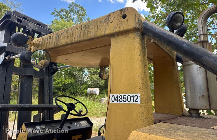 image for item DW6528 Taylor forklift