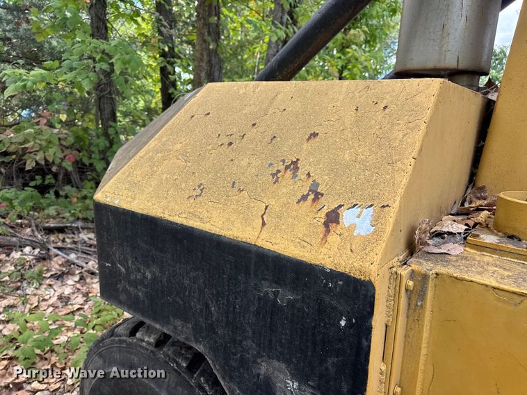 image for item DW6528 Taylor forklift