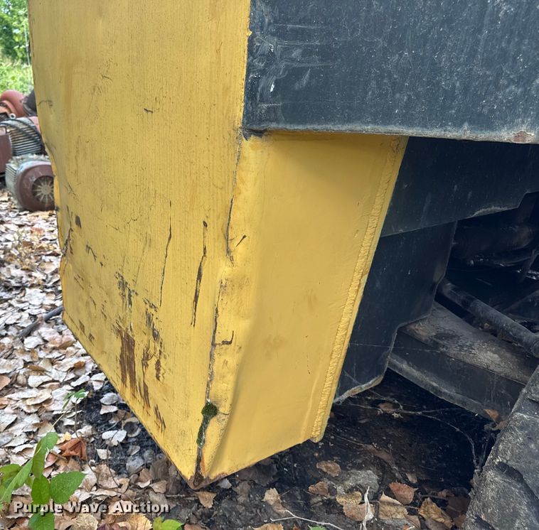 image for item DW6528 Taylor forklift