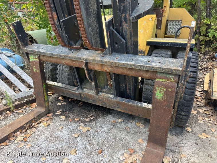 image for item DW6528 Taylor forklift