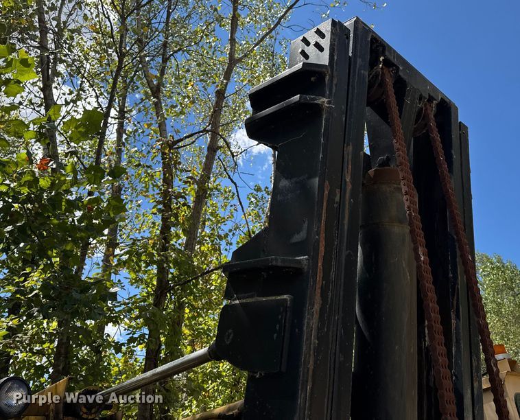 image for item DW6528 Taylor forklift