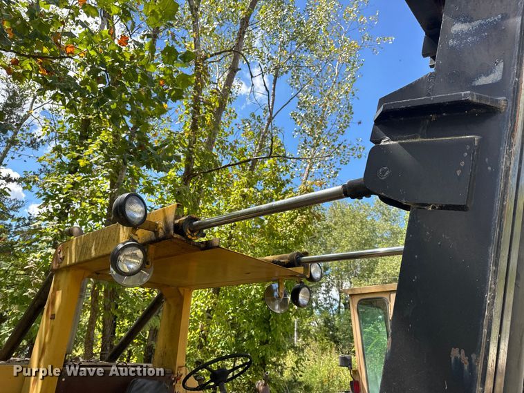 image for item DW6528 Taylor forklift