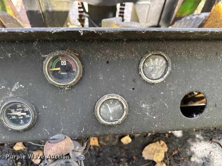 image for item DW6528 Taylor forklift