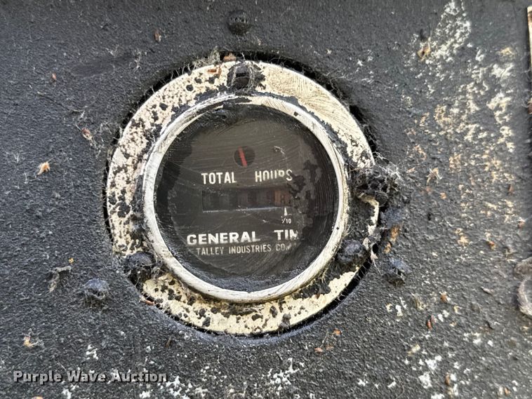 image for item DW6528 Taylor forklift