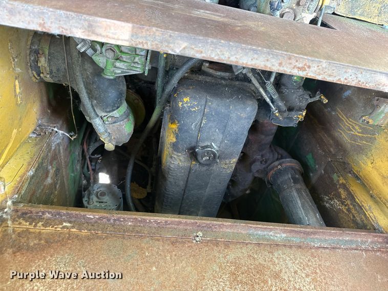 image for item DW6528 Taylor forklift