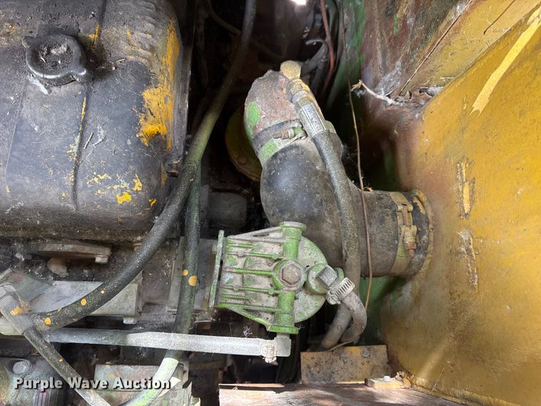 image for item DW6528 Taylor forklift