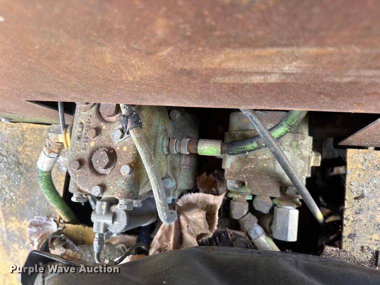 image for item DW6528 Taylor forklift