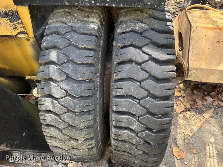 image for item DW6528 Taylor forklift