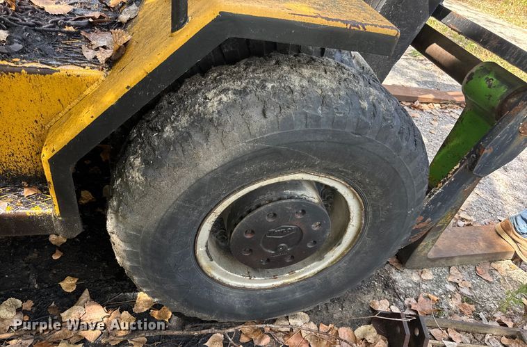 image for item DW6528 Taylor forklift