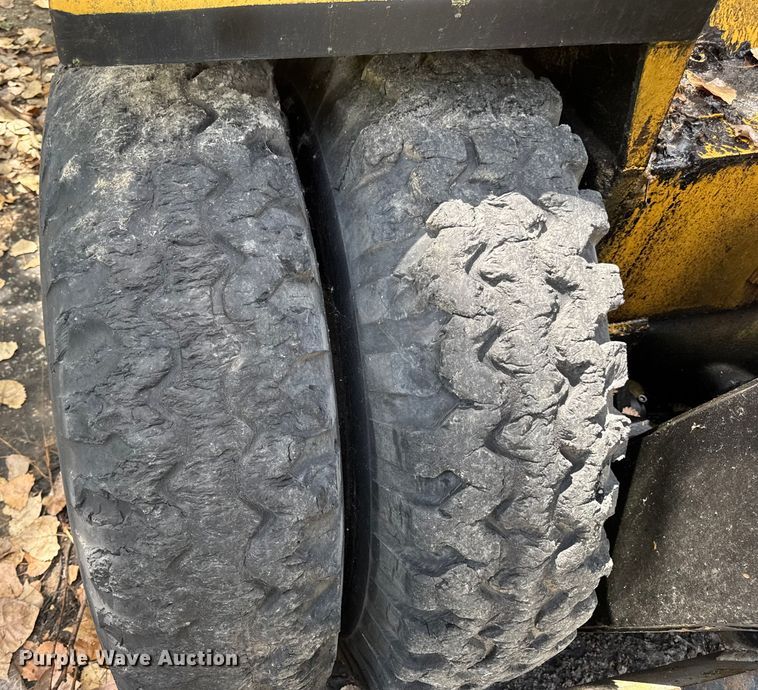 image for item DW6528 Taylor forklift