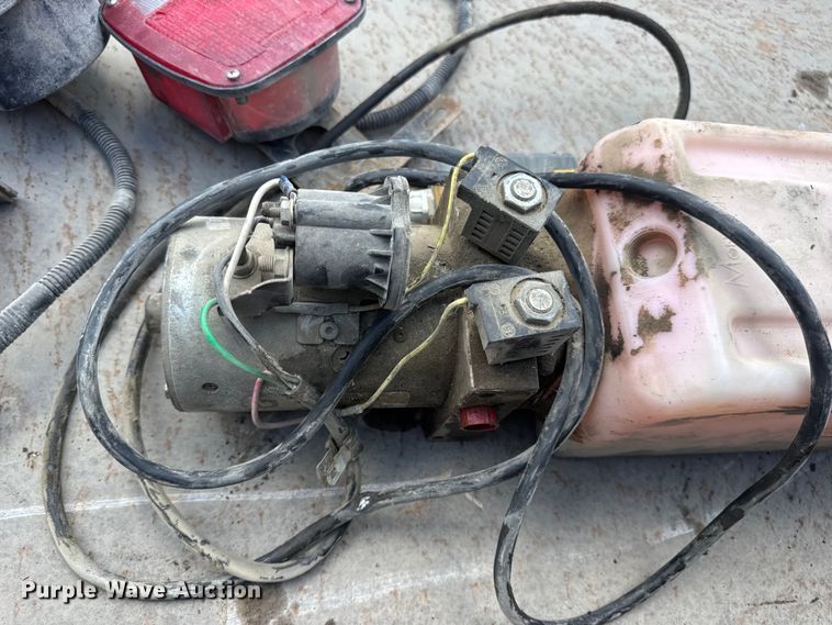 image for item DW6529 Monroe dump bed