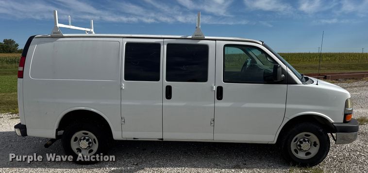 image for item DW6547 2013 Chevrolet  Express 2500 van