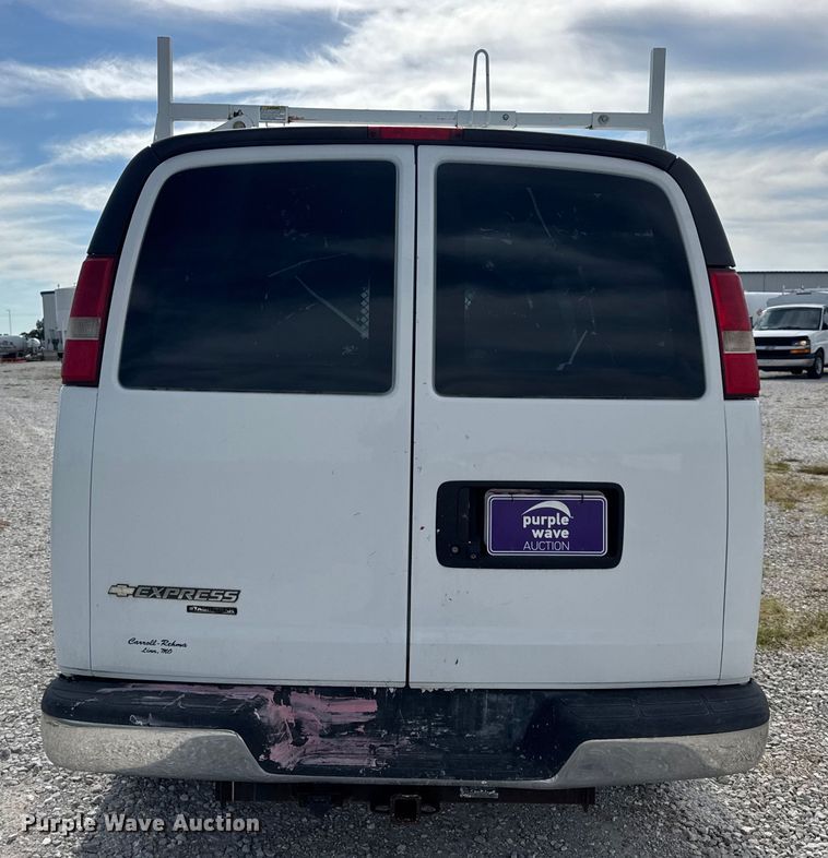 image for item DW6547 2013 Chevrolet  Express 2500 van