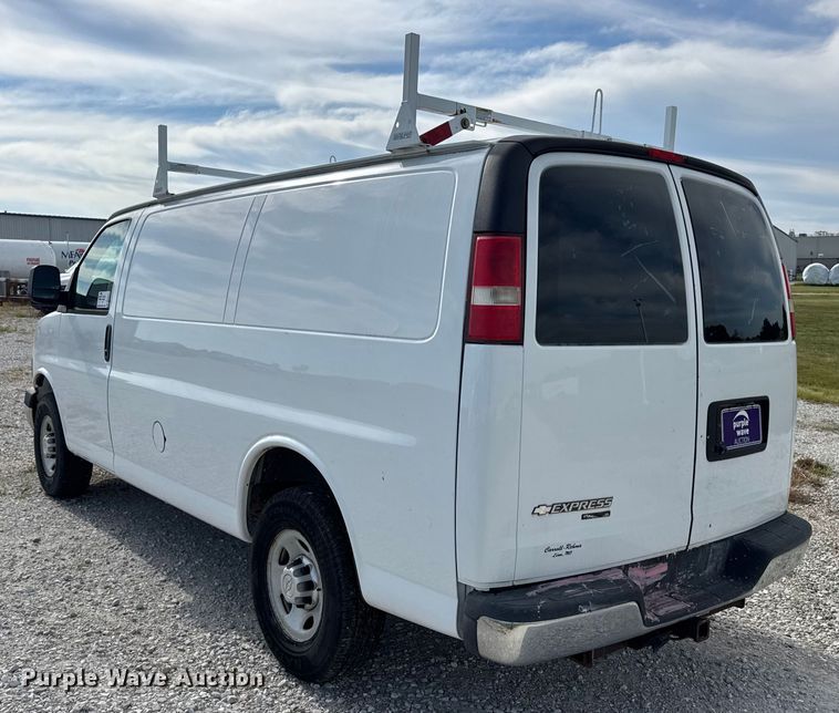 image for item DW6547 2013 Chevrolet  Express 2500 van