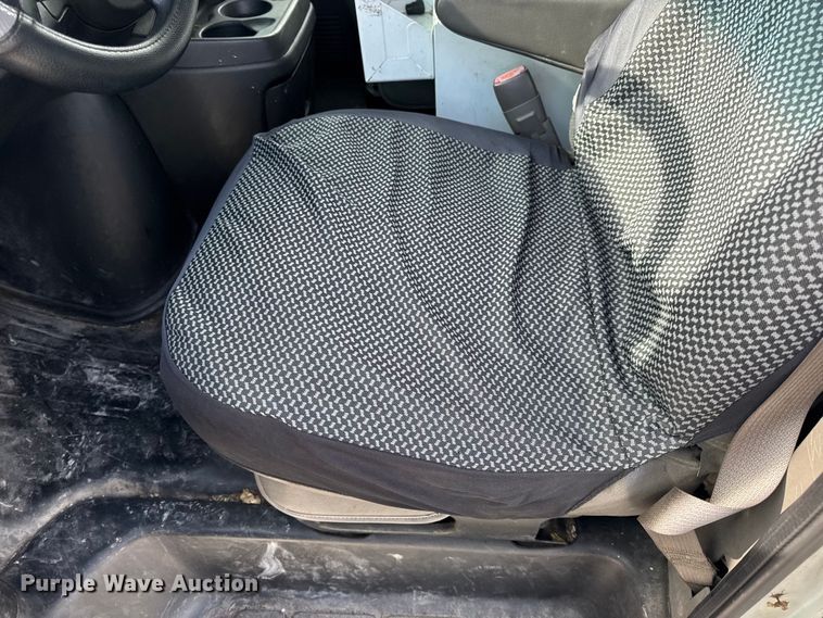 image for item DW6547 2013 Chevrolet  Express 2500 van