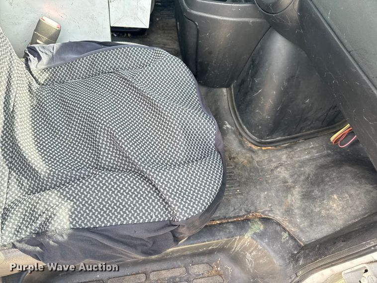 image for item DW6547 2013 Chevrolet  Express 2500 van