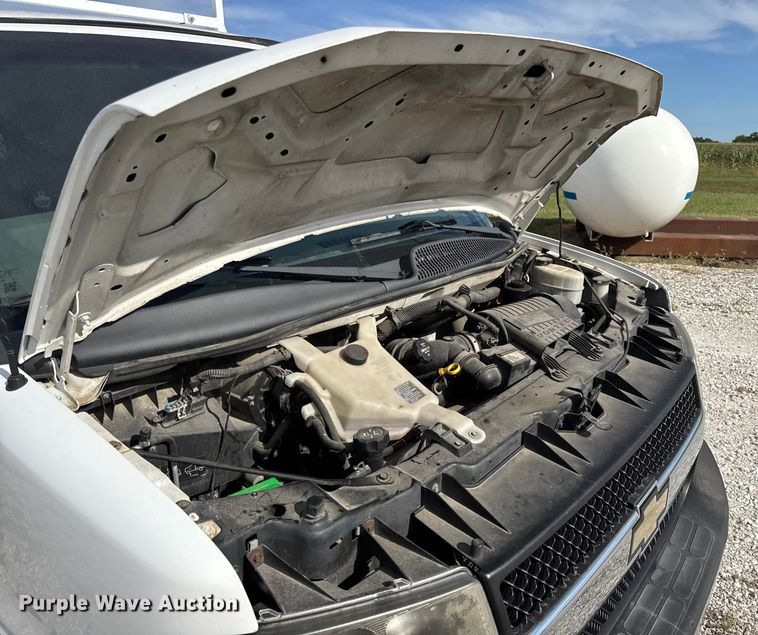 image for item DW6547 2013 Chevrolet  Express 2500 van