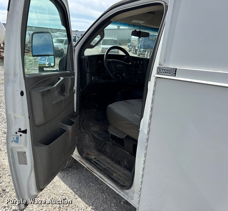 image for item DW6549 2016 Chevrolet  Express G3500 utility van