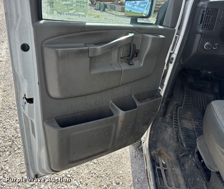 image for item DW6549 2016 Chevrolet  Express G3500 utility van