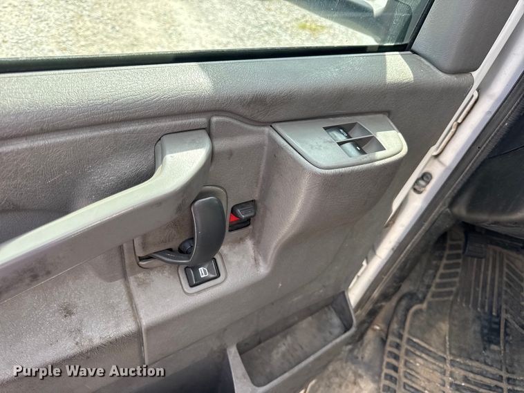 image for item DW6549 2016 Chevrolet  Express G3500 utility van