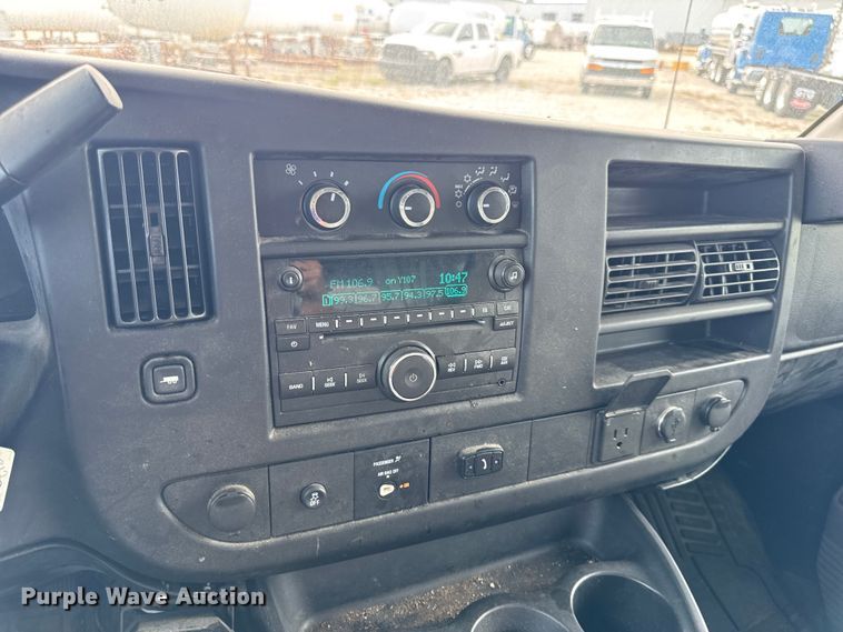 image for item DW6549 2016 Chevrolet  Express G3500 utility van