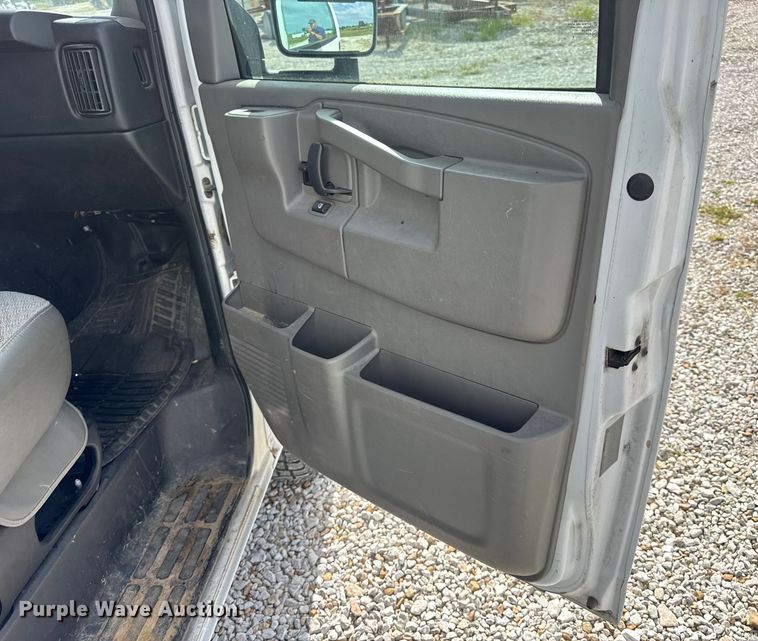 image for item DW6549 2016 Chevrolet  Express G3500 utility van