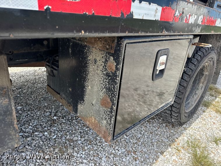image for item DW6551 2015 Ford  F550 Super Duty utility / service truck