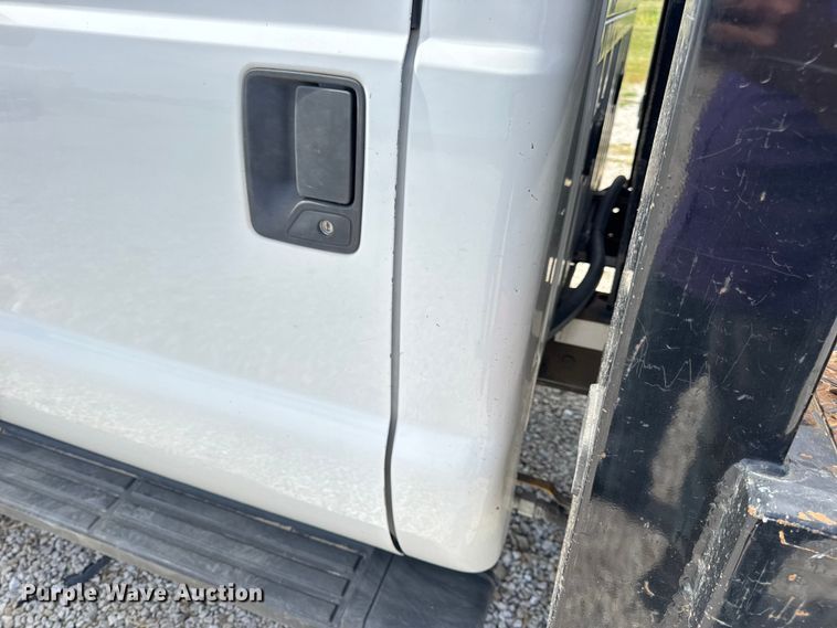 image for item DW6551 2015 Ford  F550 Super Duty utility / service truck