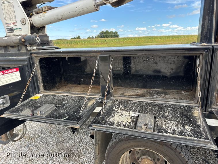 image for item DW6551 2015 Ford  F550 Super Duty utility / service truck