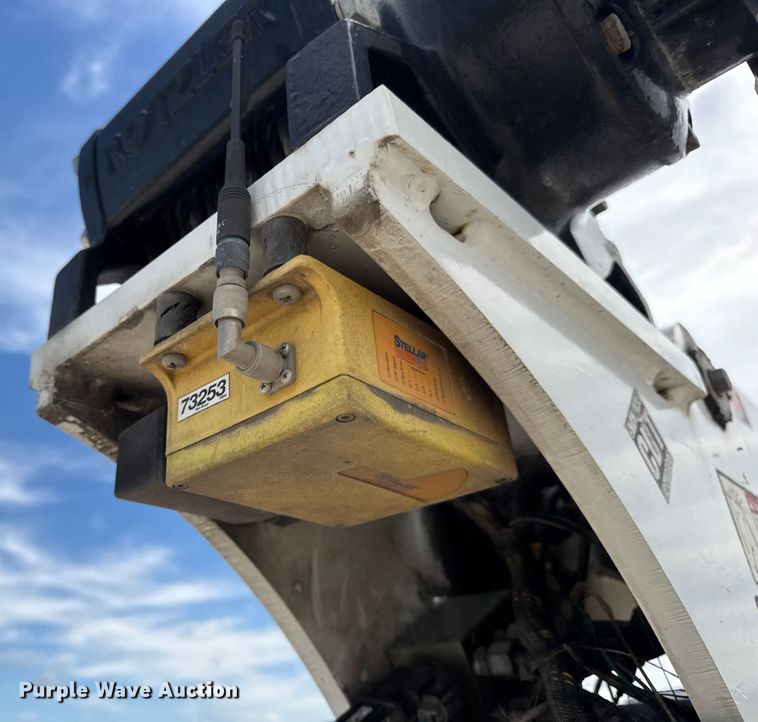 image for item DW6551 2015 Ford  F550 Super Duty utility / service truck