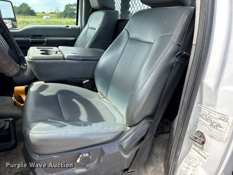image for item DW6551 2015 Ford  F550 Super Duty utility / service truck