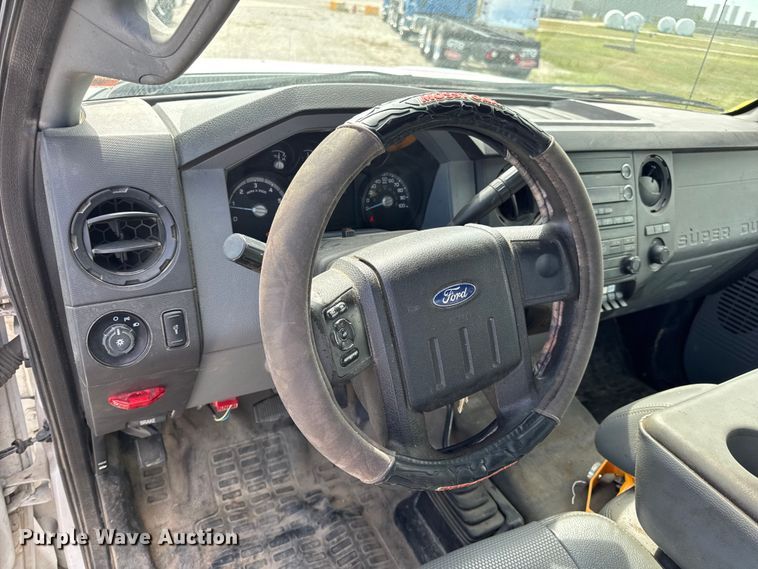 image for item DW6551 2015 Ford  F550 Super Duty utility / service truck