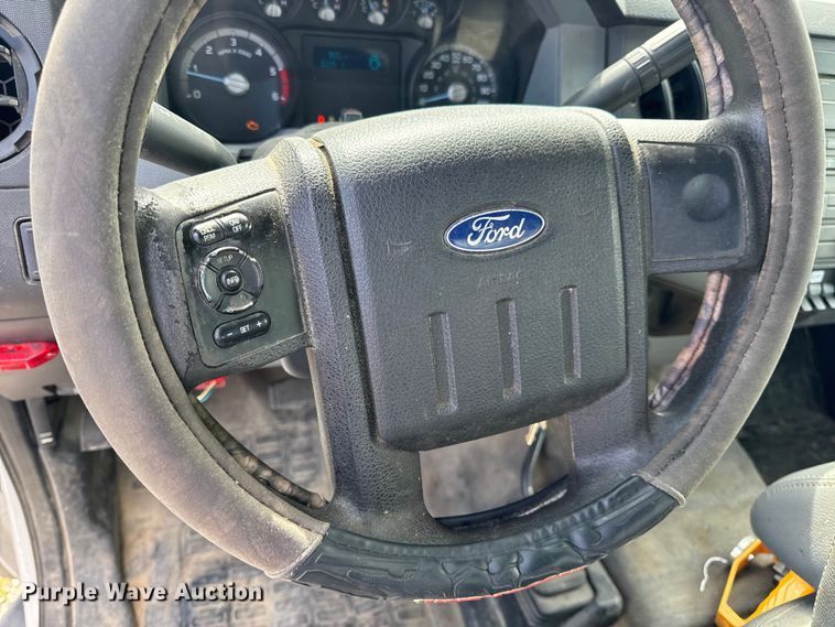 image for item DW6551 2015 Ford  F550 Super Duty utility / service truck