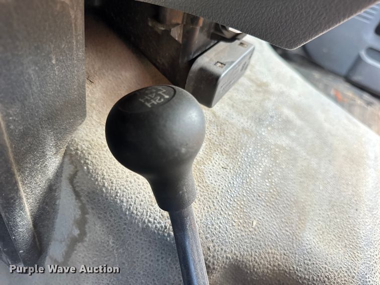 image for item DW6551 2015 Ford  F550 Super Duty utility / service truck