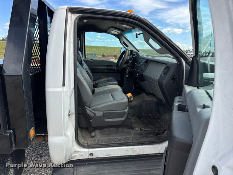image for item DW6551 2015 Ford  F550 Super Duty utility / service truck