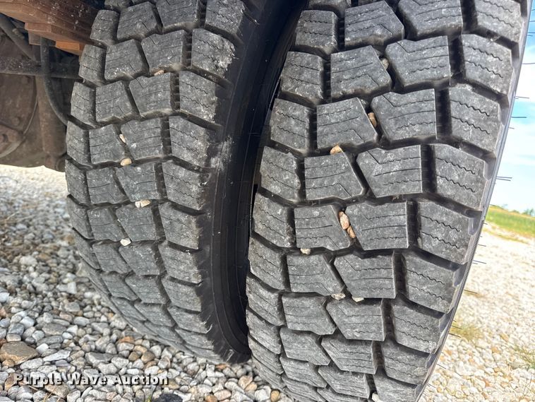 image for item DW6551 2015 Ford  F550 Super Duty utility / service truck