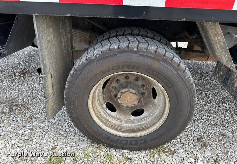 image for item DW6551 2015 Ford  F550 Super Duty utility / service truck