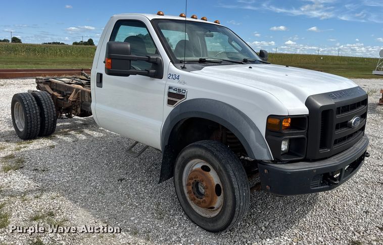 image for item DW6552 2010 Ford  F450 Super Duty XL  truck cab and chassis