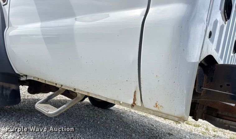 image for item DW6552 2010 Ford  F450 Super Duty XL  truck cab and chassis