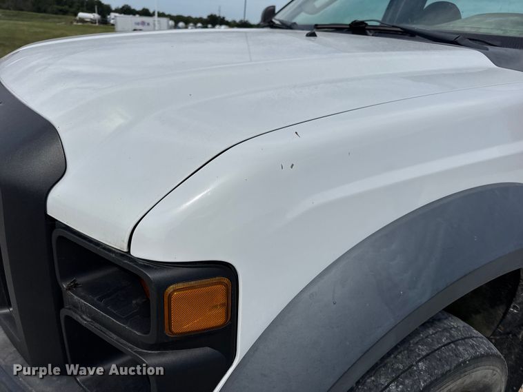 image for item DW6552 2010 Ford  F450 Super Duty XL  truck cab and chassis