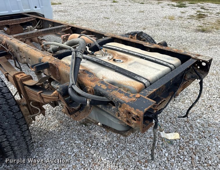 image for item DW6552 2010 Ford  F450 Super Duty XL  truck cab and chassis