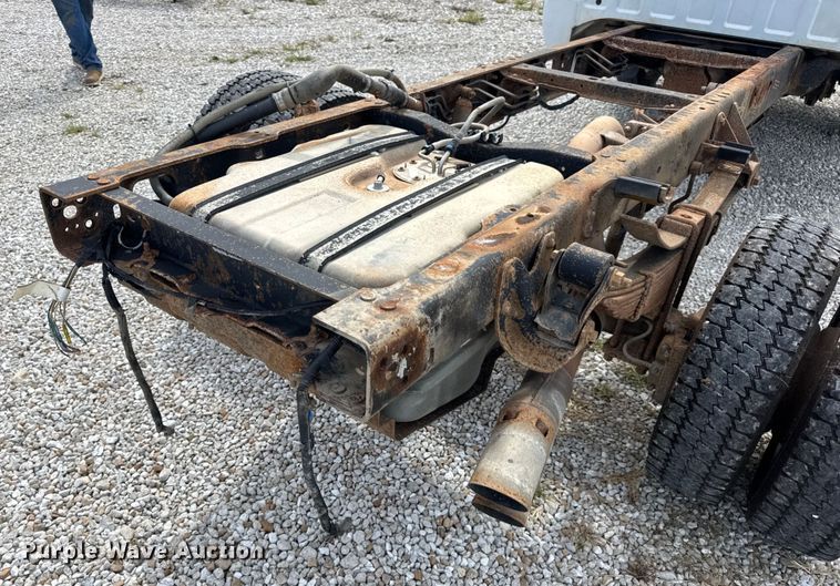 image for item DW6552 2010 Ford  F450 Super Duty XL  truck cab and chassis