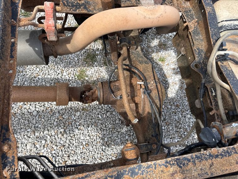 image for item DW6552 2010 Ford  F450 Super Duty XL  truck cab and chassis