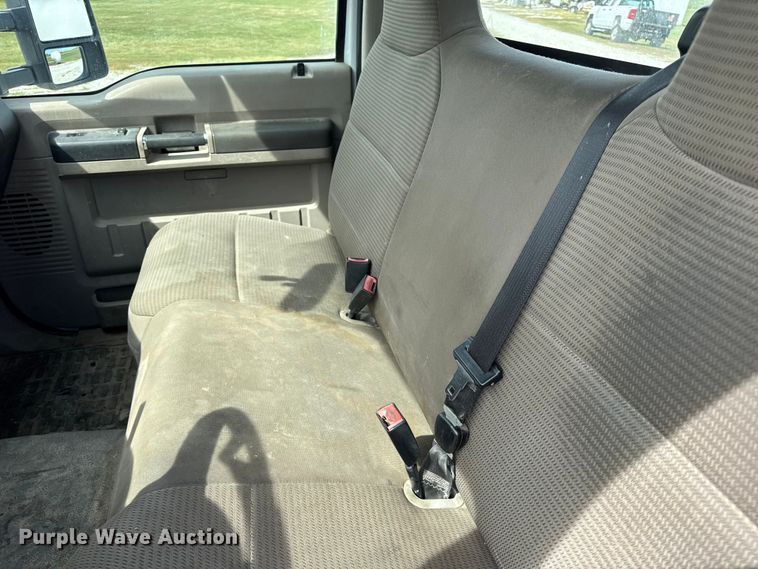 image for item DW6552 2010 Ford  F450 Super Duty XL  truck cab and chassis