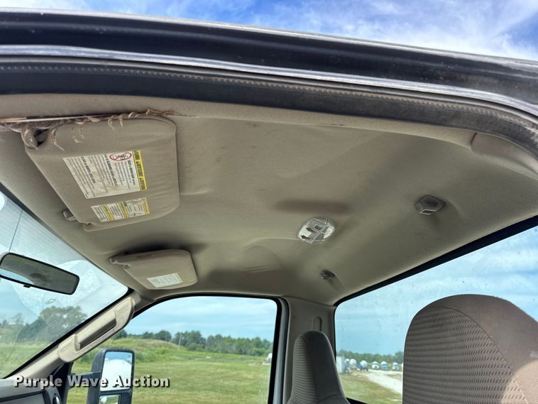 image for item DW6552 2010 Ford  F450 Super Duty XL  truck cab and chassis