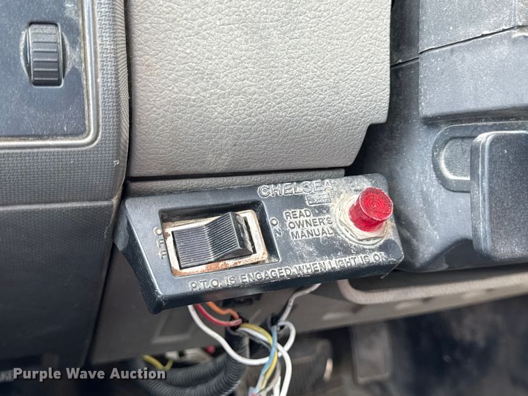 image for item DW6552 2010 Ford  F450 Super Duty XL  truck cab and chassis